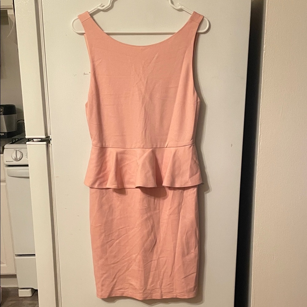 Alice‎ + Olivia Size 8 Pink Shiny Peplum Midi Dress